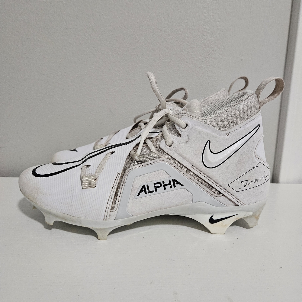 Nike Alpha Menace Pro 3
